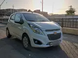 Белый Chevrolet Spark, 4 евро позиция 2016 года, КПП Автомат, в Бухара за 6 990 y.e. id5205596, Фото №1