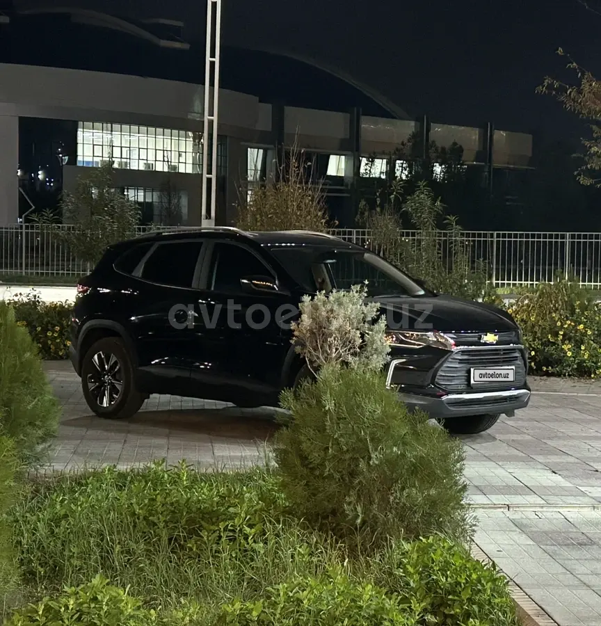 Chevrolet Tracker — 2