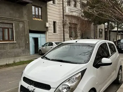 Белый Chevrolet Spark, 2 позиция 2020 года, КПП Механика, в Ташкент за 7 500 y.e. id4998500