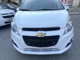 Белый Chevrolet Spark, 4 позиция 2022 года, КПП Автомат, в Бухара за 10 400 y.e. id6683585, Фото №1