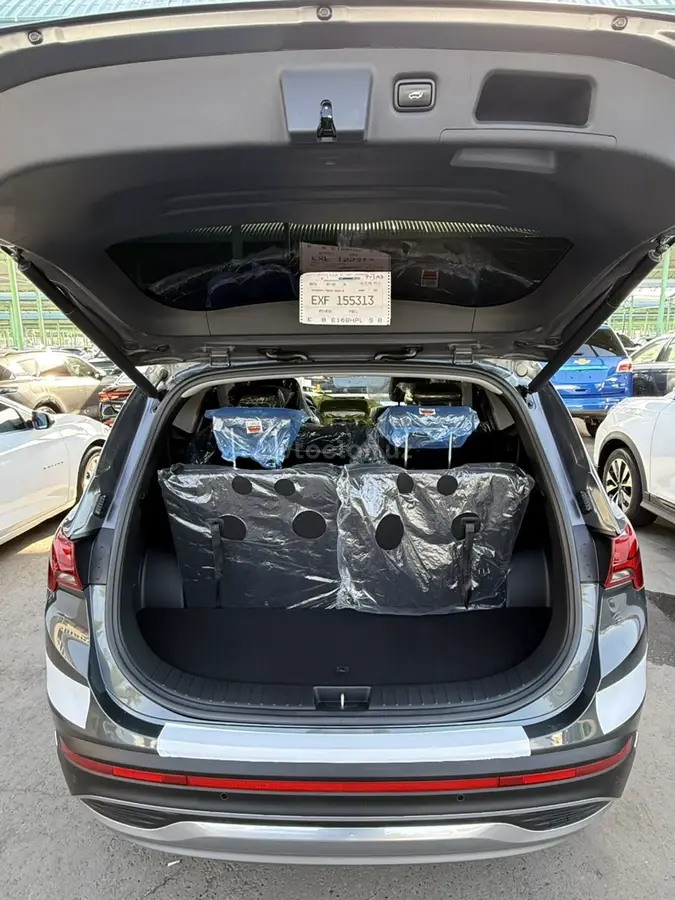 Hyundai Santa Fe — 5