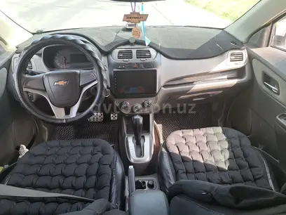Белый Chevrolet Cobalt, 4 позиция 2018 года, КПП Автомат, в Ташкент за 9 600 y.e. id5137978