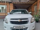Белый Chevrolet Cobalt, 2 позиция 2019 года, КПП Механика, в Маргилан за 10 000 y.e. id5226550, Фото №1