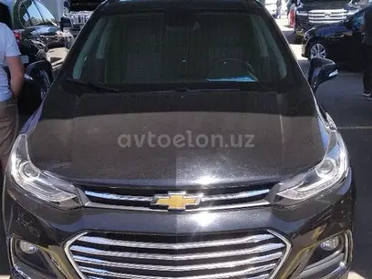 Черный Chevrolet Tracker, 2 позиция 2019 года, КПП Автомат, в Ташкент за 14 500 y.e. id5111453