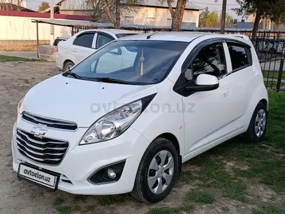 Белый Chevrolet Spark, 2 евро позиция 2020 года, КПП Автомат, в Ташкент за 9 000 y.e. id4993159