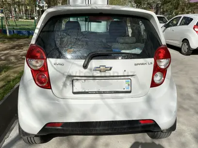 Белый Chevrolet Spark, 2 позиция 2011 года, КПП Механика, в Ташкент за 5 000 y.e. id4960562