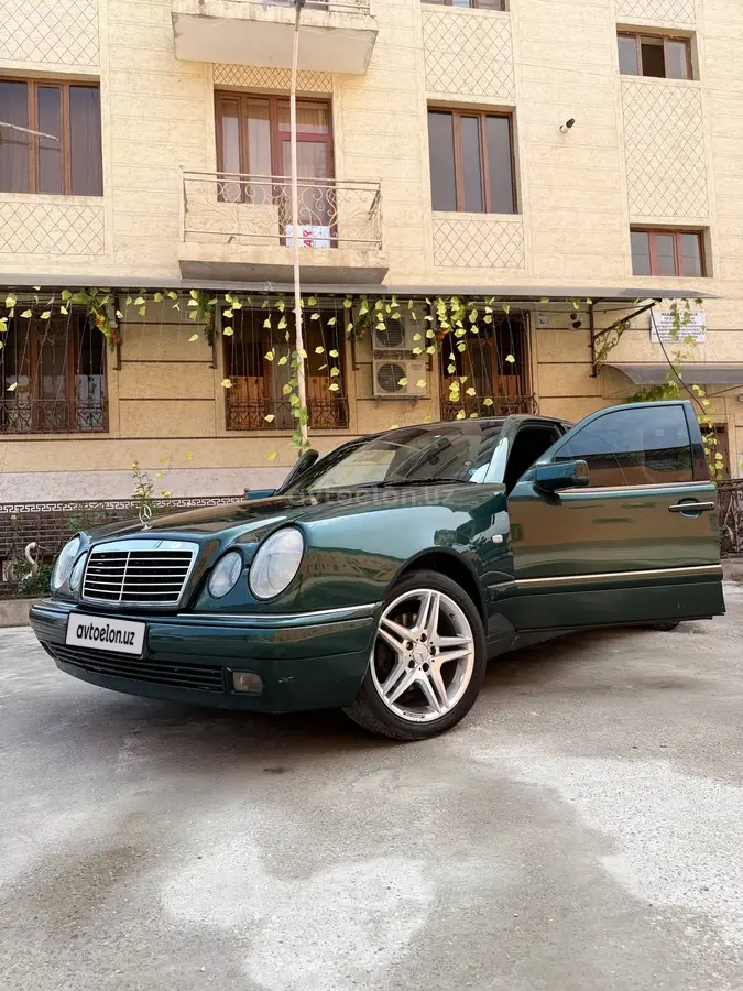 Mercedes-Benz A 210 — 2