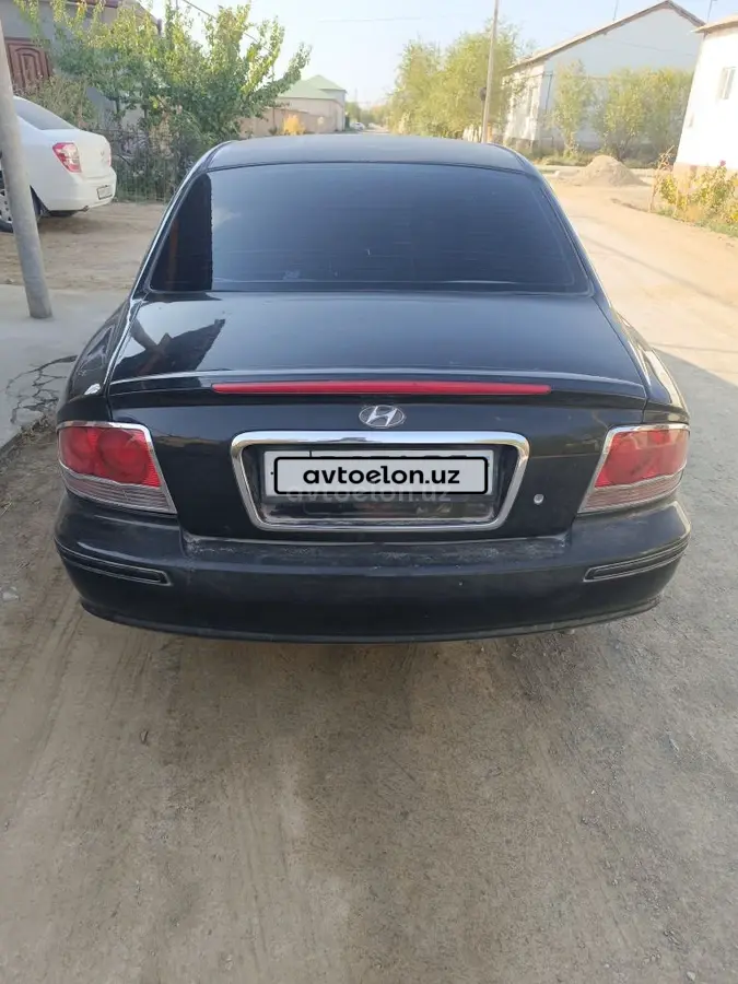 Hyundai Sonata — 4