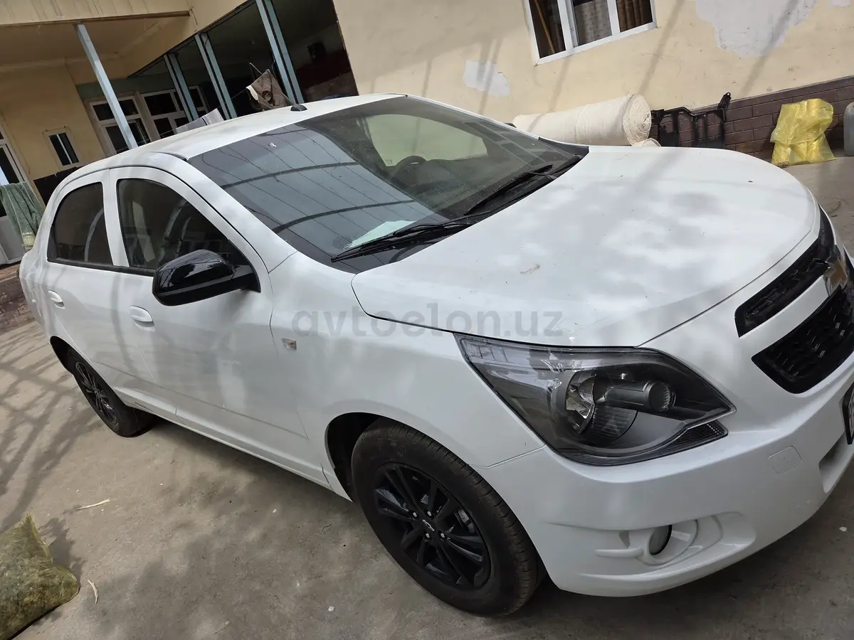 Chevrolet Cobalt 2026 — 2