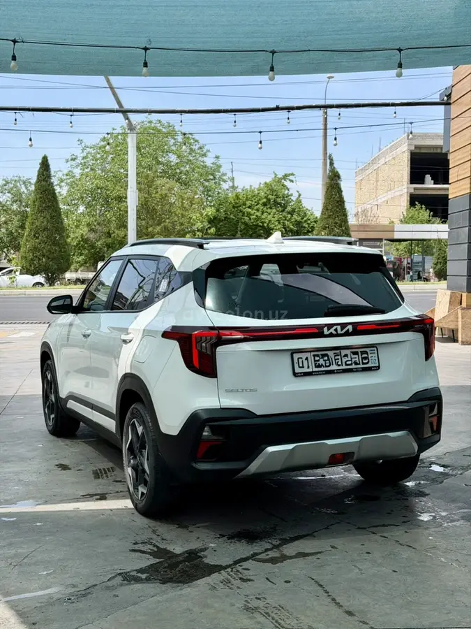 Kia Seltos — 3