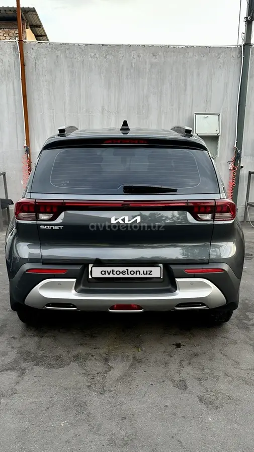 Kia Sonet — 4