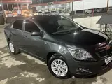 Мокрый асфальт Chevrolet Cobalt, 4 позиция 2022 года, КПП Автомат, в Ташкент за 12 100 y.e. id5221434, Фото №1