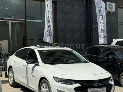 Белый Chevrolet Malibu XL 2024 года, КПП Автомат, в Гиждуванский район за ~30 918 y.e. id5153551