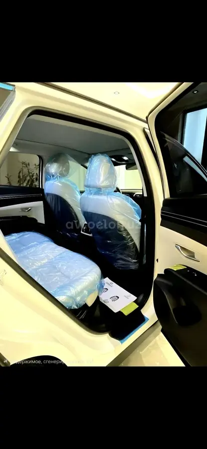 Hyundai Tucson — 8