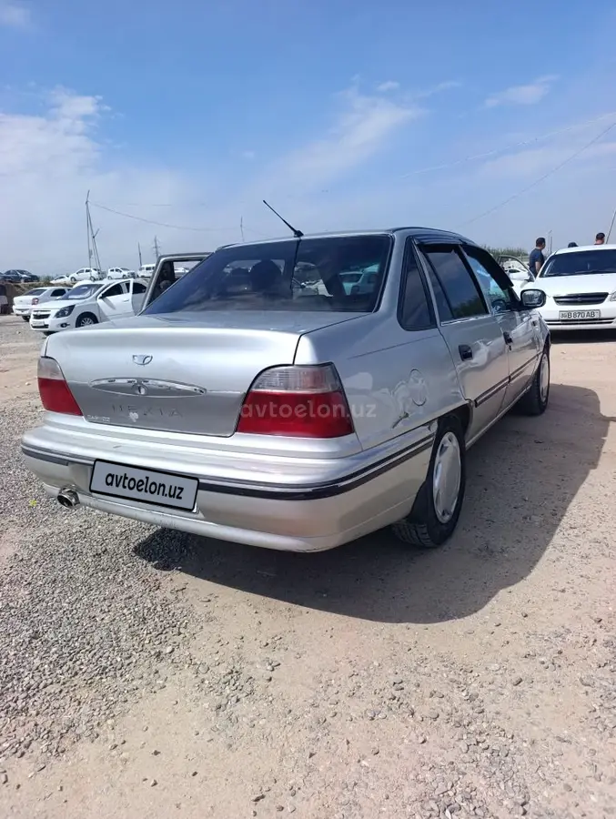 Daewoo Nexia — 3
