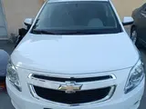 Белый Chevrolet Cobalt, 4 позиция 2022 года, КПП Автомат, в Фергана за 12 600 y.e. id5025416, Фото №1