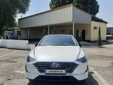 Hyundai Sonata 2023 года, в Фергана за 25 000 y.e. id6429652, Фото №1