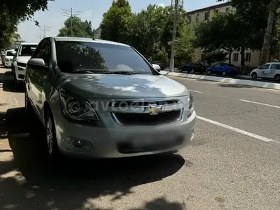 Серебристый Chevrolet Cobalt, 4 позиция 2021 года, КПП Автомат, в Юкарычирчикский район за 10 000 y.e. id5209845