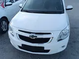 Белый Chevrolet Cobalt, 4 позиция 2023 года, КПП Автомат, в Навои за 12 800 y.e. id5117425, Фото №1