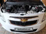 Белый Chevrolet Cobalt, 2 позиция 2016 года, КПП Механика, в Коканд за 7 800 y.e. id5207861, Фото №1