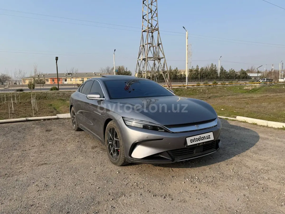 BYD Han EV — 2