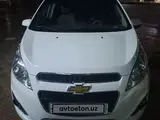 Oq Chevrolet Spark, 2 pozitsiya 2020 yil, КПП Mexanika, shahar Andijon uchun 8 100 у.е. id5207078