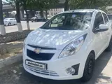 Белый Chevrolet Spark, 4 позиция 2015 года, КПП Автомат, в Ташкент за 7 300 y.e. id5229344, Фото №1