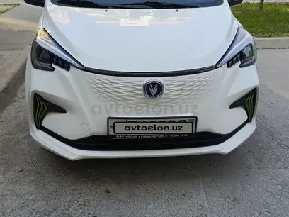 Белый Changan Benben E-Star 2023 года, КПП Автомат, в Ташкент за 9 500 y.e. id6459568