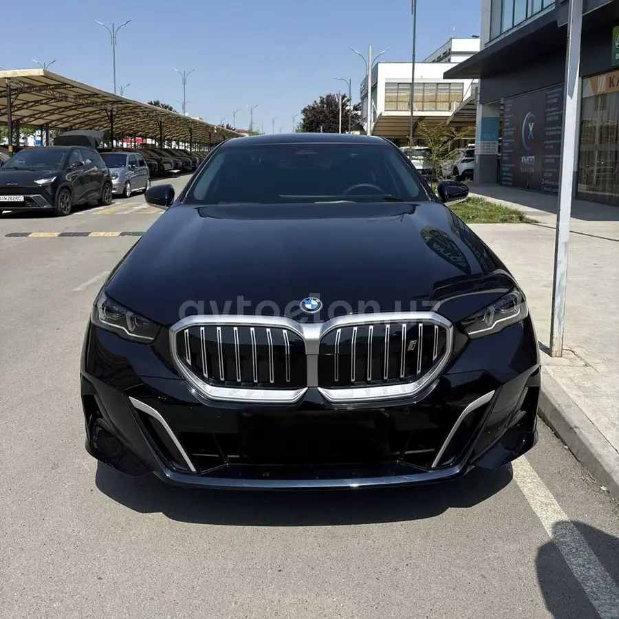BMW i5