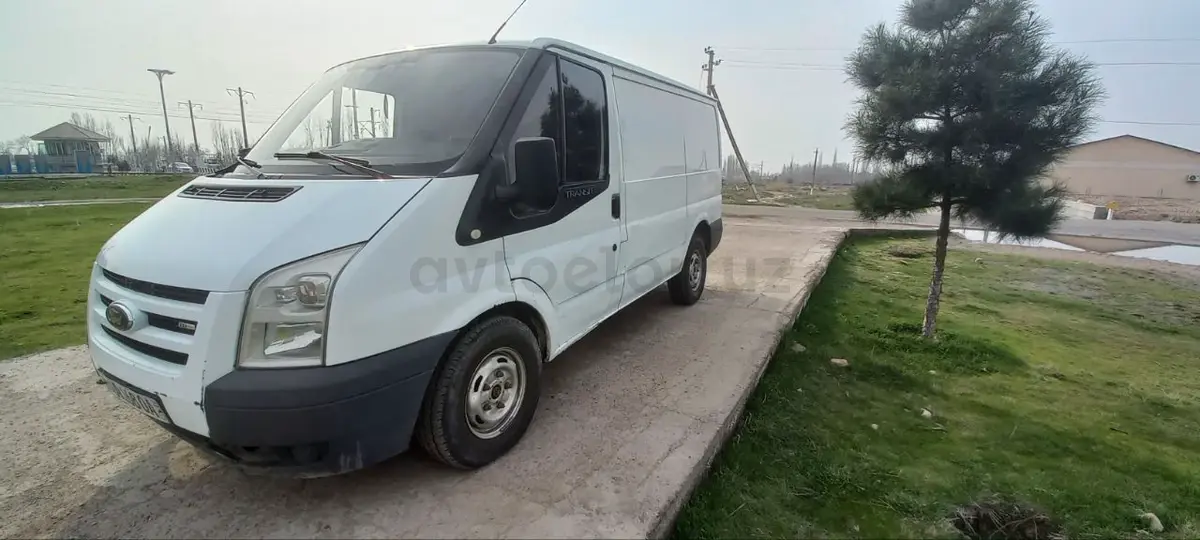 Ford Transit — 7