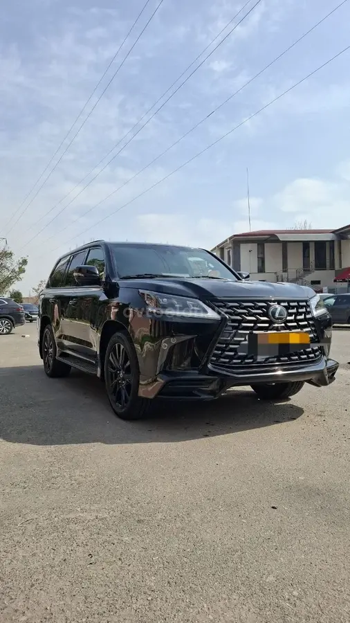 Lexus LX 570 — 2