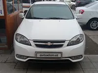 Белый Chevrolet Gentra, 1 позиция Газ-бензин 2020 года, КПП Механика, в Андижан за 9 000 y.e. id6963903