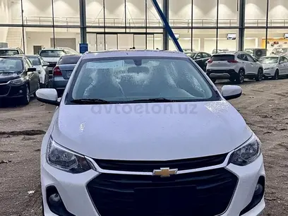 Белый Chevrolet Onix 2023 года, КПП Автомат, в Ташкент за 12 800 y.e. id5199942