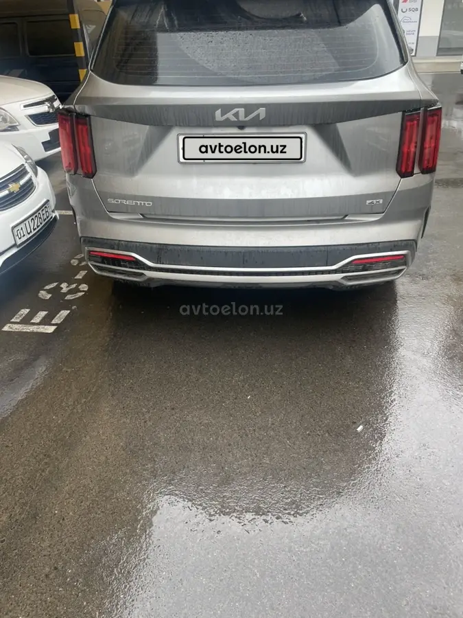 Kia Sorento — 4