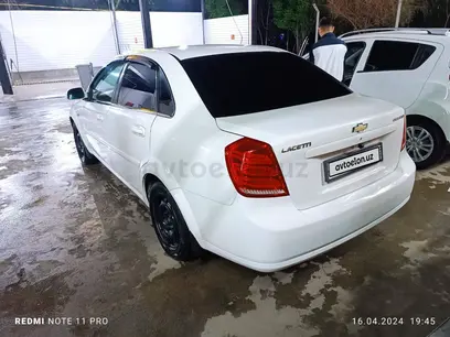 Белый Chevrolet Lacetti, 1 позиция Газ-бензин 2011 года, КПП Механика, в Ташкент за 9 000 y.e. id4993398