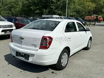 Белый Chevrolet Cobalt, 2 позиция 2024 года, КПП Механика, в Андижан за ~9 878 y.e. id5189915