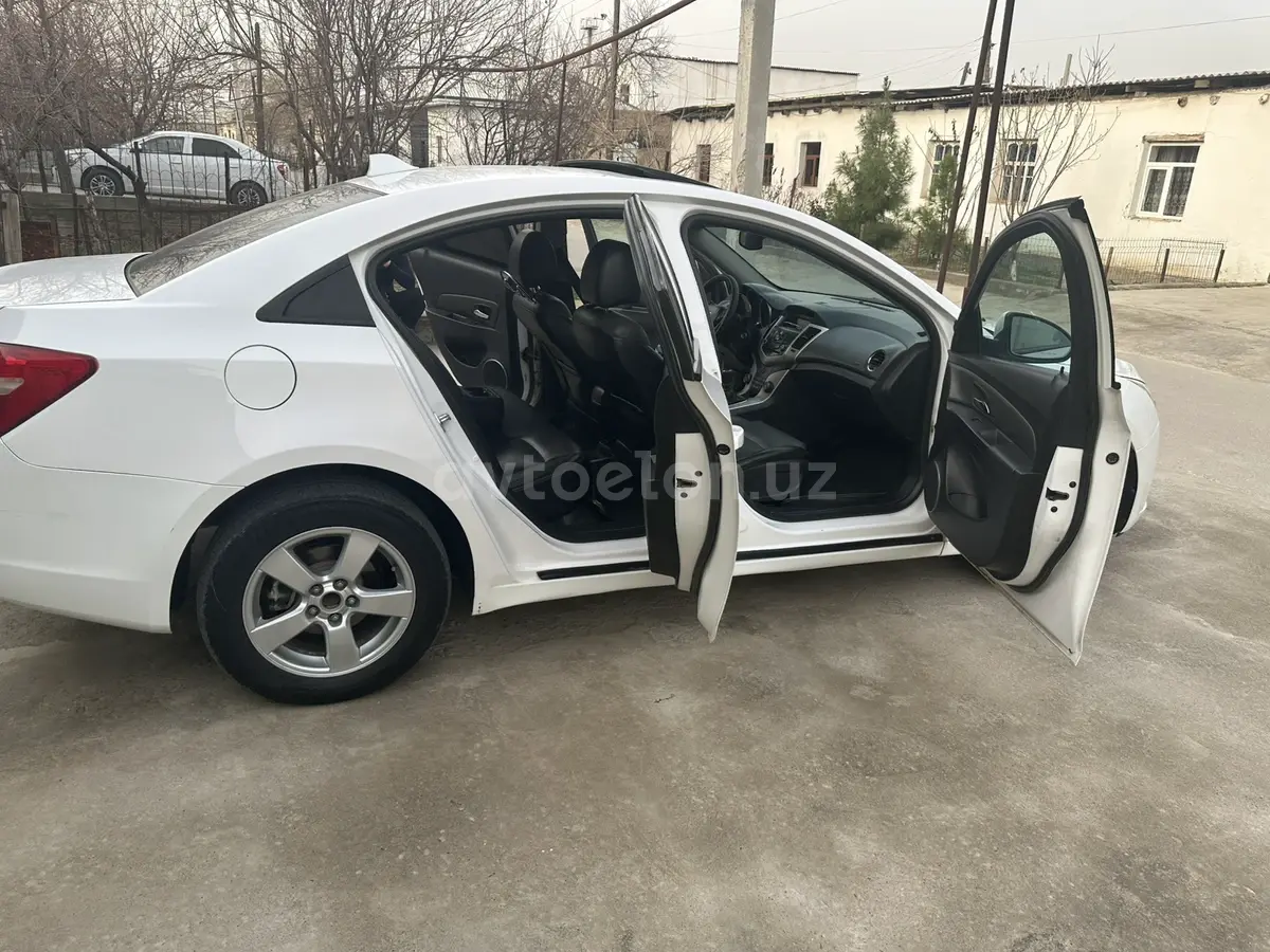 Chevrolet Cruze 2009 — 10