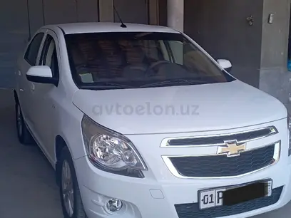Белый Chevrolet Cobalt, 4 позиция 2021 года, КПП Автомат, в Ташкент за 10 900 y.e. id5169582