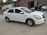 Белый Chevrolet Cobalt, 2 позиция 2021 года, КПП Механика, в Самарканд за 9 300 y.e. id6517664, Фото №1