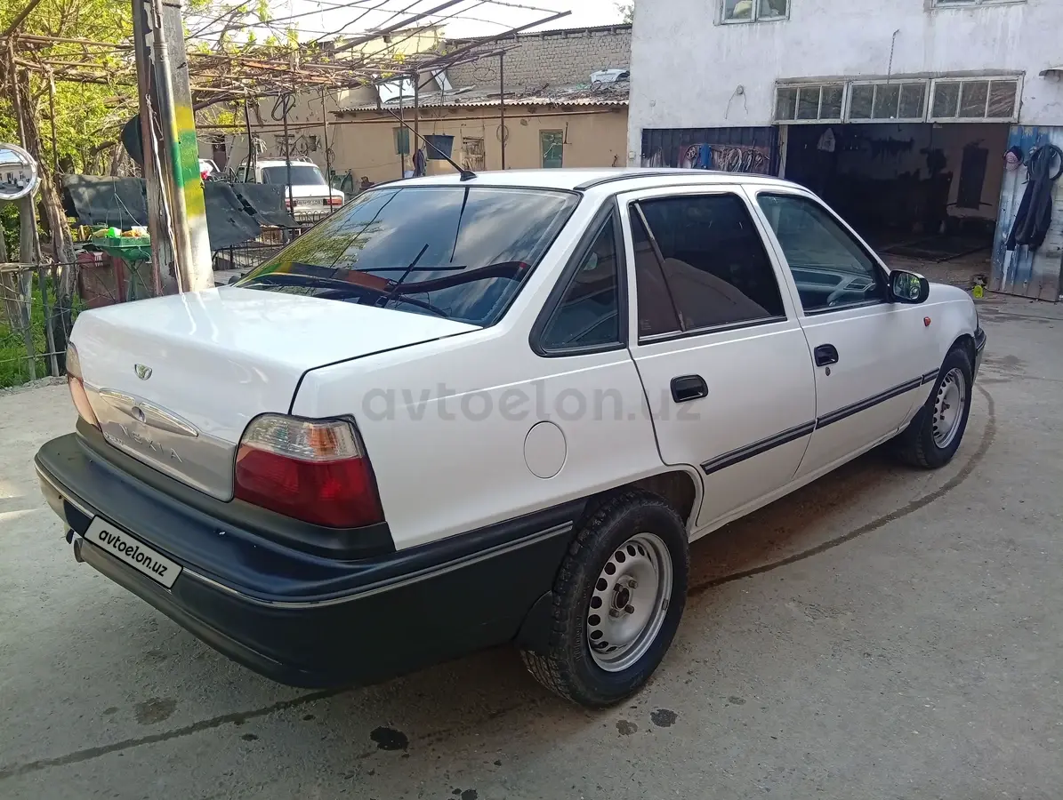 Daewoo Nexia — 3