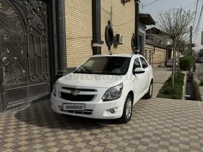 Белый Chevrolet Cobalt, 4 позиция 2023 года, КПП Автомат, в Самарканд за 10 950 y.e. id6211591