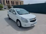 Белый Chevrolet Cobalt, 4 позиция 2024 года, КПП Автомат, в Самарканд за 12 800 y.e. id5223092, Фото №1