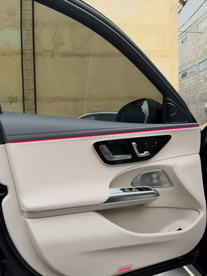 Mercedes-Benz E 300 — 6