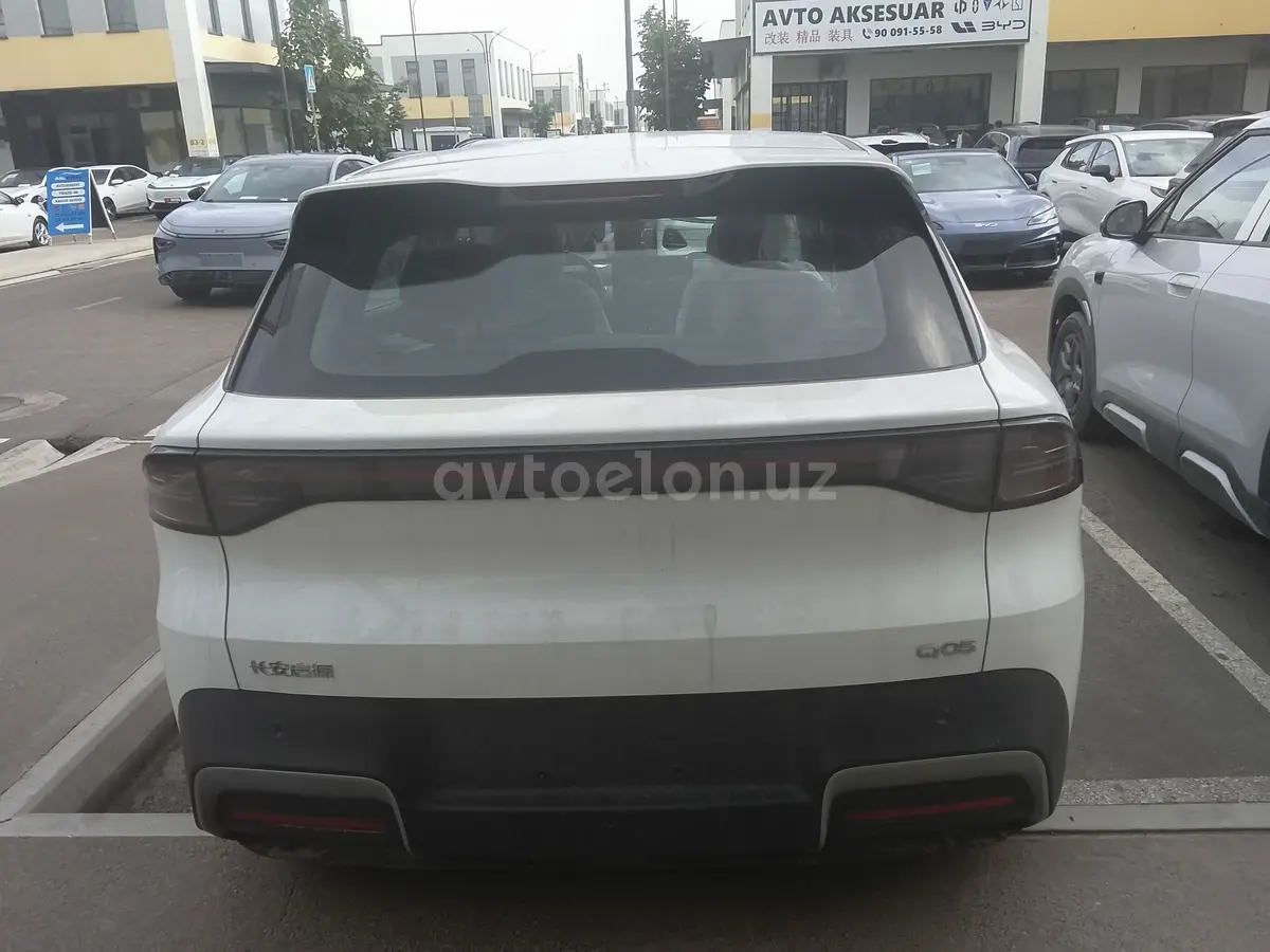 Changan Nevo Q05 — 3