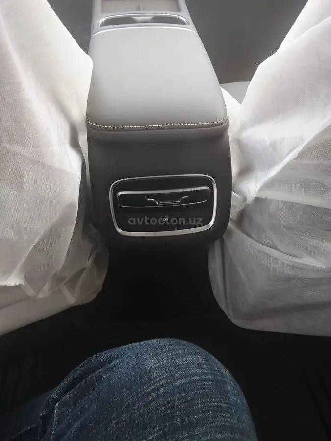 Changan Nevo Q05 — 6