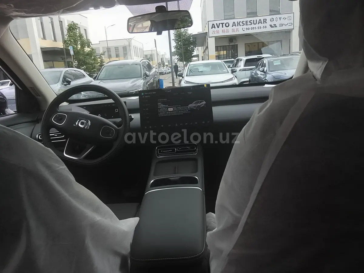 Changan Nevo Q05 — 9