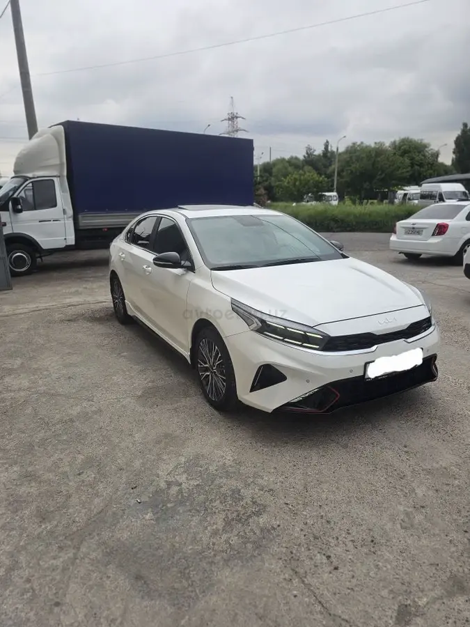 Kia Cerato — 3