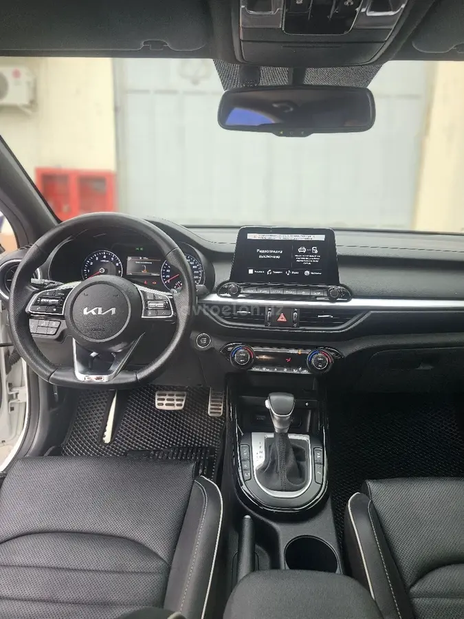 Kia Cerato — 6