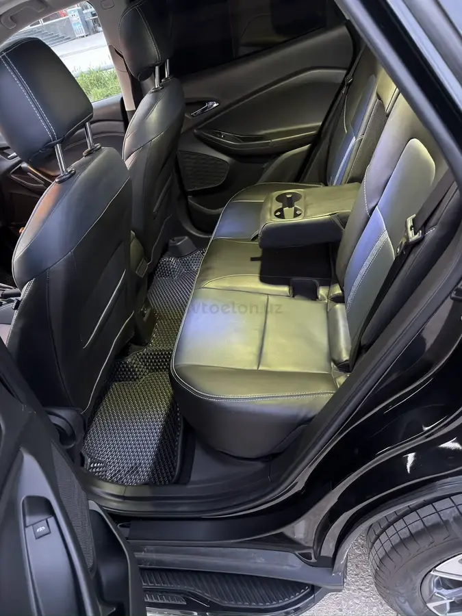 Chevrolet Tracker 2023 — 8