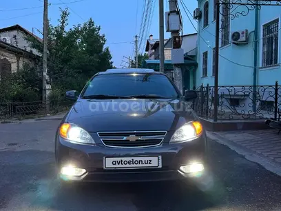 Мокрый асфальт Chevrolet Gentra, 3 позиция 2019 года, КПП Автомат, в Ташкент за 11 700 y.e. id5152104